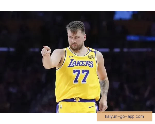 麦克马洪警示东契奇或因心态问题影响防守与裁判互动 麦克马洪警示东契奇或因心态问题影响防守与裁判互动